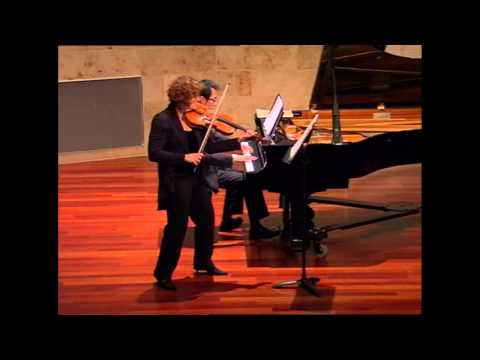 Levitz - Lachrymae, Opus 48: Reflections on a Song of Dowland (1950) by Benjamin Britten Jodi Levitz VIOLA Jodi Levitz is an active performer of international reputat...