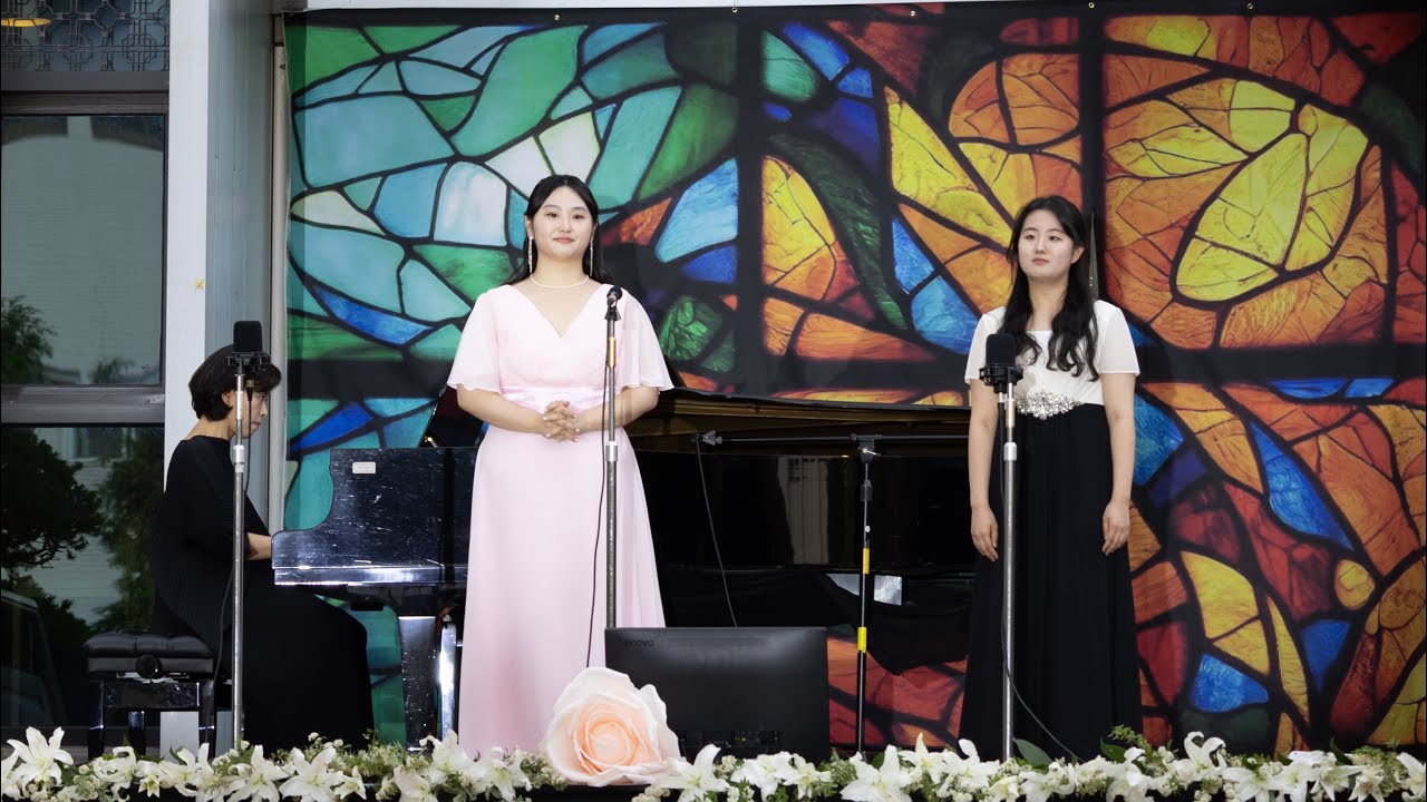 Laudamus te from Glroria RV589