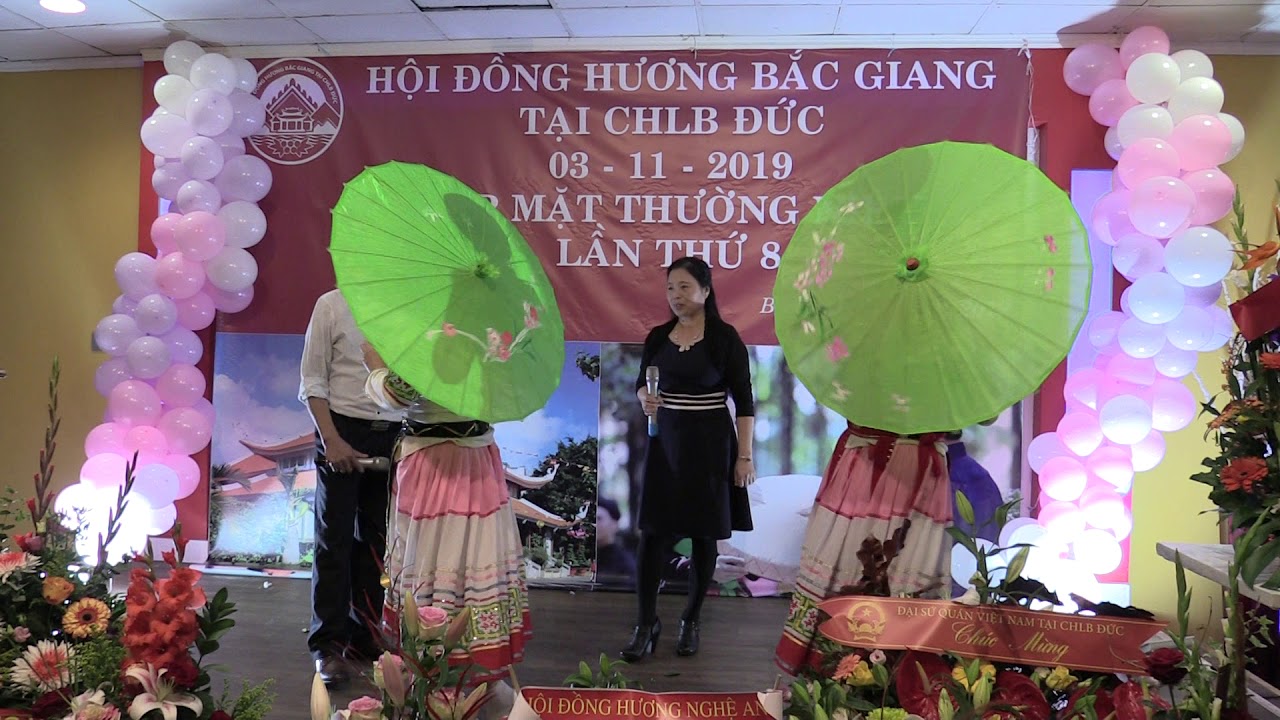 MÚA HÁT CHÀO MỪNG HỘI ĐH BẮC GIANG CHLB ĐỨC