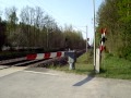 Durchfahrt BR 185 mit Containerzug in Doberlug-Kirchhain ( Rückersdorf ) DDR Bahnübergang Bad Erna
