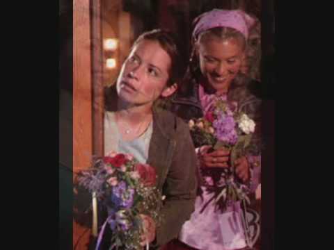 beckymarie15 - a video about piper and phoebe Halliwell with the song on the ride by Aly and AJ.