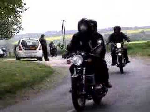 A clip from the 2007 Wold's Run, started from Horncastle, Lincolnshire.