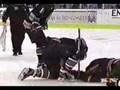 videos de Igor Ulanov cheaps shot on Chris Simon