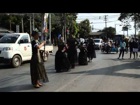 10 ม.ค.57 ขบวนพาเหรด กรีฑานักเรียนมัธยมศึกษาจังหวัดน่าน
