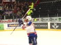 Nichlas Falk filmar publiken