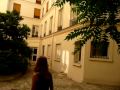 videos de John Calvin escaped Paris out this window!