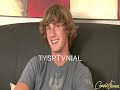 #19 Men Kiss(WARNING  VERY ANNOYING VIDEO