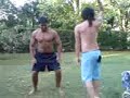 simplemente poniendo musica bala conviertase en un super gay