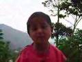 NIÑO CANTANDO EL HIMNO NACIONAL
