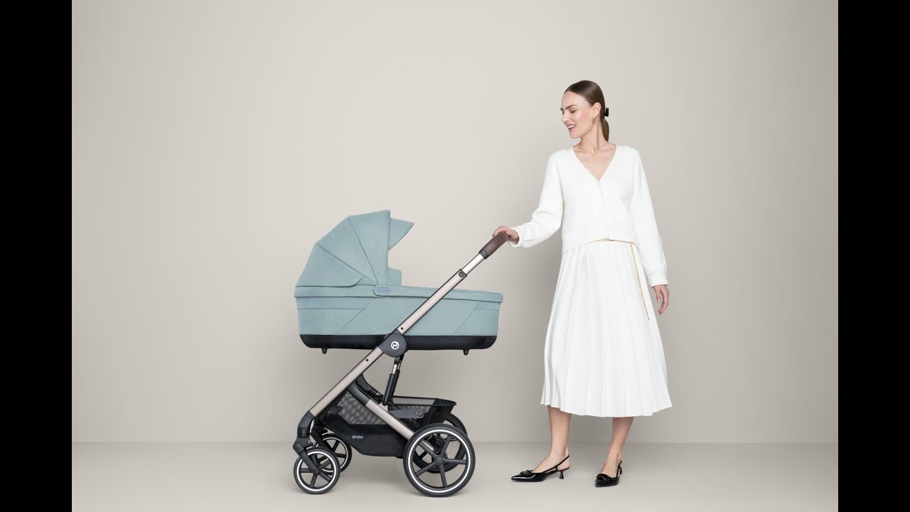 Видео о товаре Коляска 2 в 1 Cybex Balios S Lux New 2023 шасси Black, Moon Black (Черный / шасси Черный) миниатюра 3 Видео о товаре Коляска 2 в 1 Cybex Balios S Lux New 2023 шасси Black, Moon Black (Черный / шасси Черный)