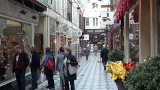 Traditional Shopping Galleries In Paris