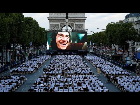 Paris: Freiluft-Kino auf den Champs-lyses