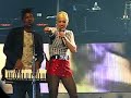 gwen stefani performing 