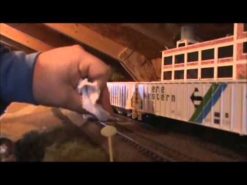 how to clean ho gauge track