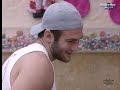 BBB11 - Paula pede para Wesley examinar ela embaixo do edredom