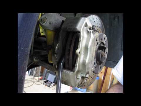 DIY – changing front brakes on a water-cooled Porsche