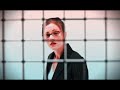 a young woman (rachel miner) finds herself caught in a mind-bending web of high-tech murder and espionage, but has no idea why she's there.  as the pieces come together she realizes that what she holds could expose the u.s. governments darkest secrets, and that the assassins that pursue her will do everything they can to make sure those secrets die with her.