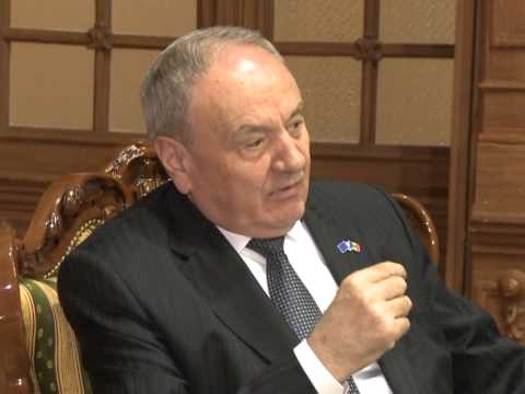 Президент Николае Тимофти встретился с председателем Сената Румынии Крином Антонеску