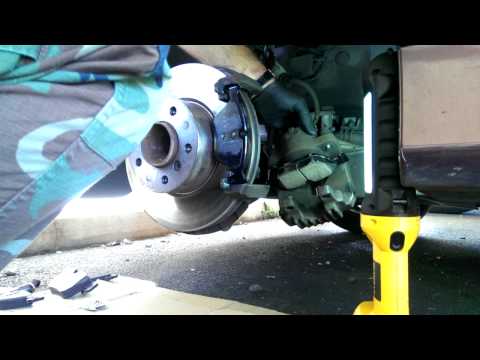 2006 BMW 325i front brake pad squeal fix, replacement and installation