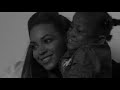 Bekijk muziek clip van Beyoncé met Save The Hero (iTunes bonus track)