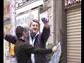 regaloabbracci free hugs in bari (12-11-06)