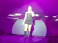 Tata-Young-live-Drag