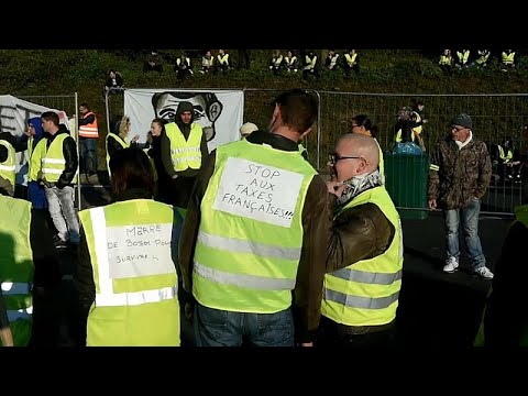 Frankreich: Regierung bleibt totz