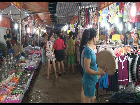 Vất vả những chuyến hàng Việt về miền núi 