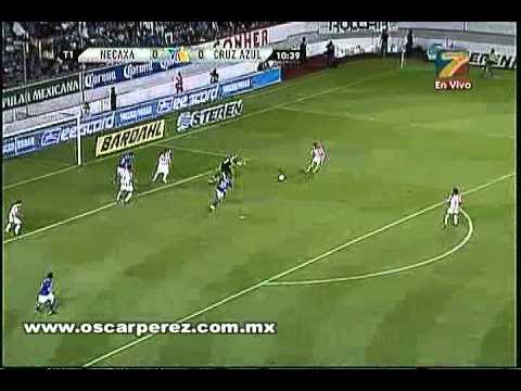 Oscar P&eacute;rez en el Necaxa