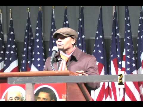 DL Hughley speaks at 2008 Presidential Election viewing