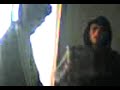 UN IDIOTA CANTA CUMBIA VILLERA DE FONDO, Y DOS VILLEROS SIMULAN LEER UNA REVISTA, LO PEOR, ES QUE NOS ABEN MANIPULAR LA CAMARA DEL CELULAR,...