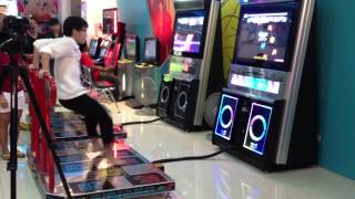 เล่นเกมเต้น 10 ปุ่ม ระดับความยาก LV 23 โดยแชมป์ประเทศไทย