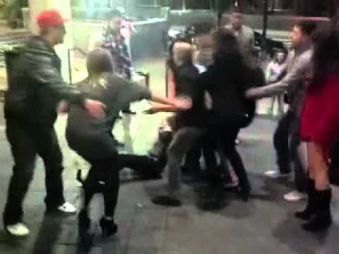 Five-way catfight outside Houston club - Fail