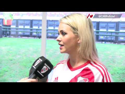 Alejandra Maglietti, Voz del Estadio Monumental invitada