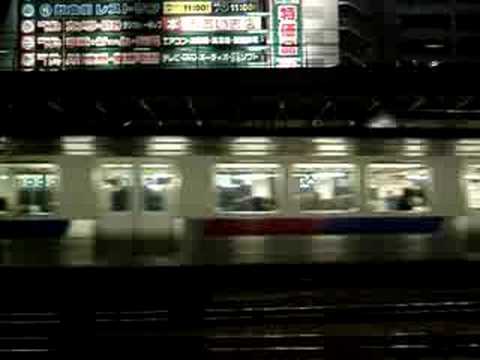 ８１１系 （８両）（4387M） 【博多駅】