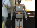 videos de Reem-B was walking by the CampusBot