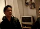 Junior e Benjamim cantando..