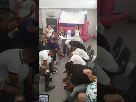 video-linktoworks-Baby shower MEN game - funny to watch