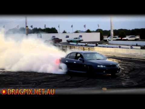 V8 Holden VX SS Burnout - South Coast Raceway 02/03/2012