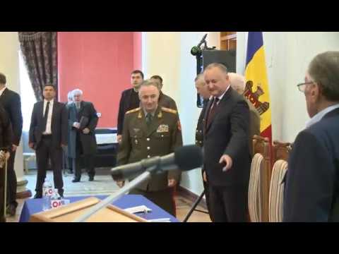 Глава государства принял участие в Республиканском совете Союза офицеров Молдовы.