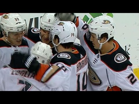 Video: Henrique’s perfect pass off the boards sets up goal against former team