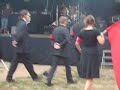 Der führer begeistert die massen auf dem Lauschangriff festival in Bamberg.