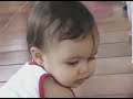 Isadora come�ando a engatinhar