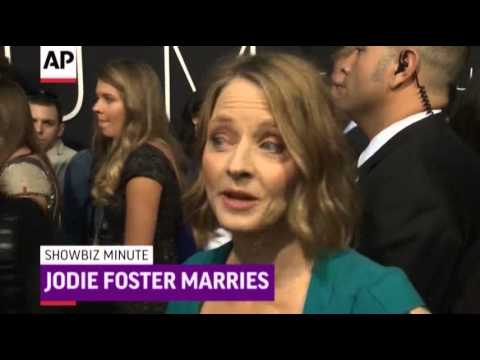 ShowBiz Minute: Murray, Foster, Wilde