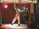 a crazy robot show. a very old mime show from mister 5. he was in french television presented by philippe gildas.