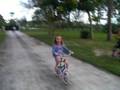 videos de Sky Rides Her Bike!