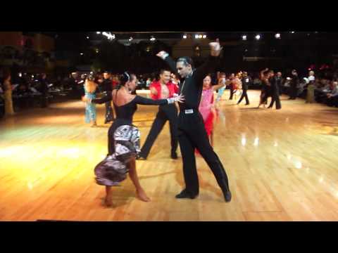 2e ronde Assen 2010 vloer Rumba Lenny Gouwerok & Laura Zmajkovicova Andrej Mosejcuk & Kamila Kajak