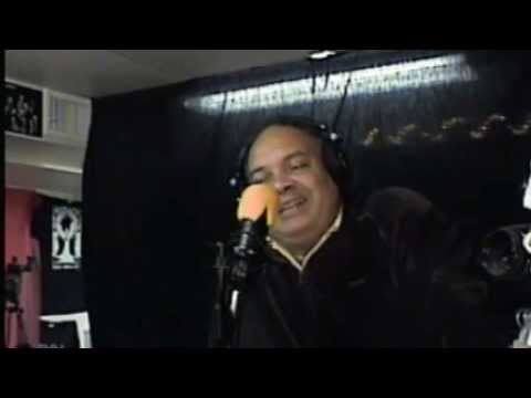 Elliott Threatt Stops By, Gnirk Opens Gifts