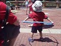 aksan terpesona sama pengamen yg nyewain & ngajarin pake hulla hoop waktu kami ke central park.. nongkrong aja aksan main hulla hoop, ga mo pulang.. sampe2 itu hulla hoop mau dibawa pulang sama aksan..