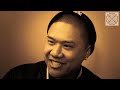 In this Interview with Montreality, Timothy DeLaGhetto aka Traphik speaks about: - His story (0:23) - The type of student he was at school (0:55) - Jobs he's had as a teenager growing up (1:05) - What he spent his 1st big paycheck on (1:33) - The key to success (1:49) - What he would call his book if he were to write one (2:23) - Working on movies (2:31) - What he has in his pockets (2:54) - A memorable tour story (3:19) - His favorite airport (3:55) - Artists he would like to collaborate with (4:10) - What keeps him motivated (4:34) - Music he's been listening to (5:11) - His upcoming free album, 'Cruise Control', dropping April 1st (5:26) STAY CONNECTED WITH MONTREALITY The Urban Authority across Canada. TheMontreality.com http Facebook.com YouTube.com Twitter.com Special shoutout to SSE & Kamikaze Squad